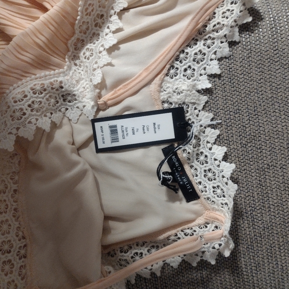 Romeo Juliet pleated Cold Shoulder Lace Trim Dress - Picture 11 of 13